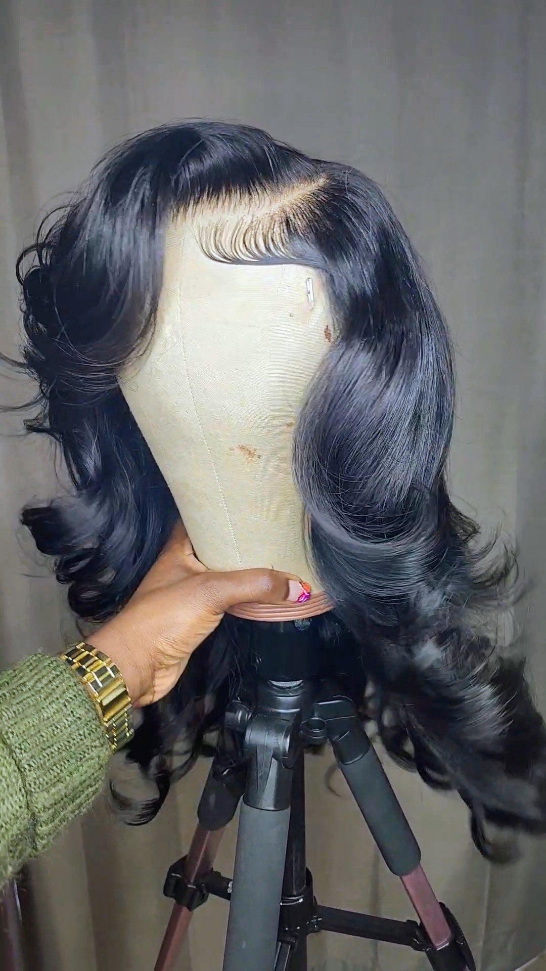 Mireya| 5×5 HD Closure Wig| 18 inch | MEDIUM SIZE READY TO SHIP